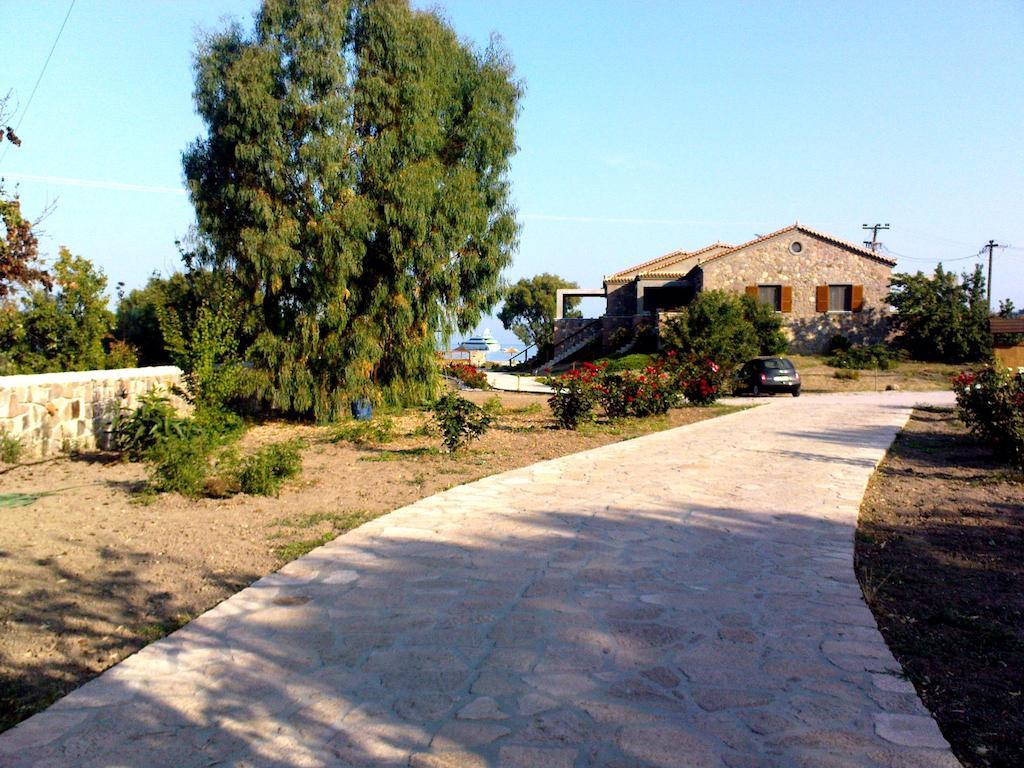 Michaela Beach Houses Mithymna Exteriör bild